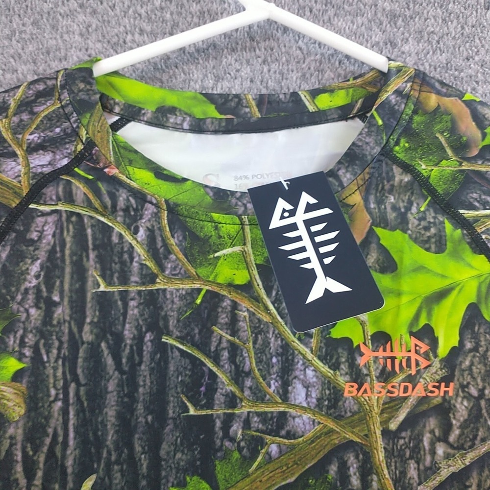 Bassdash Men Small Performance Fishing Shirt Camo Long Sleeve UPF 50+ NWT BG1253 - Picture 3 of 12